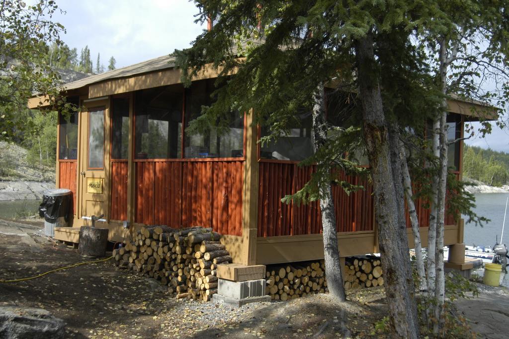 Yellow Dog Lodge, Inc. 옐로나이프 외부 사진