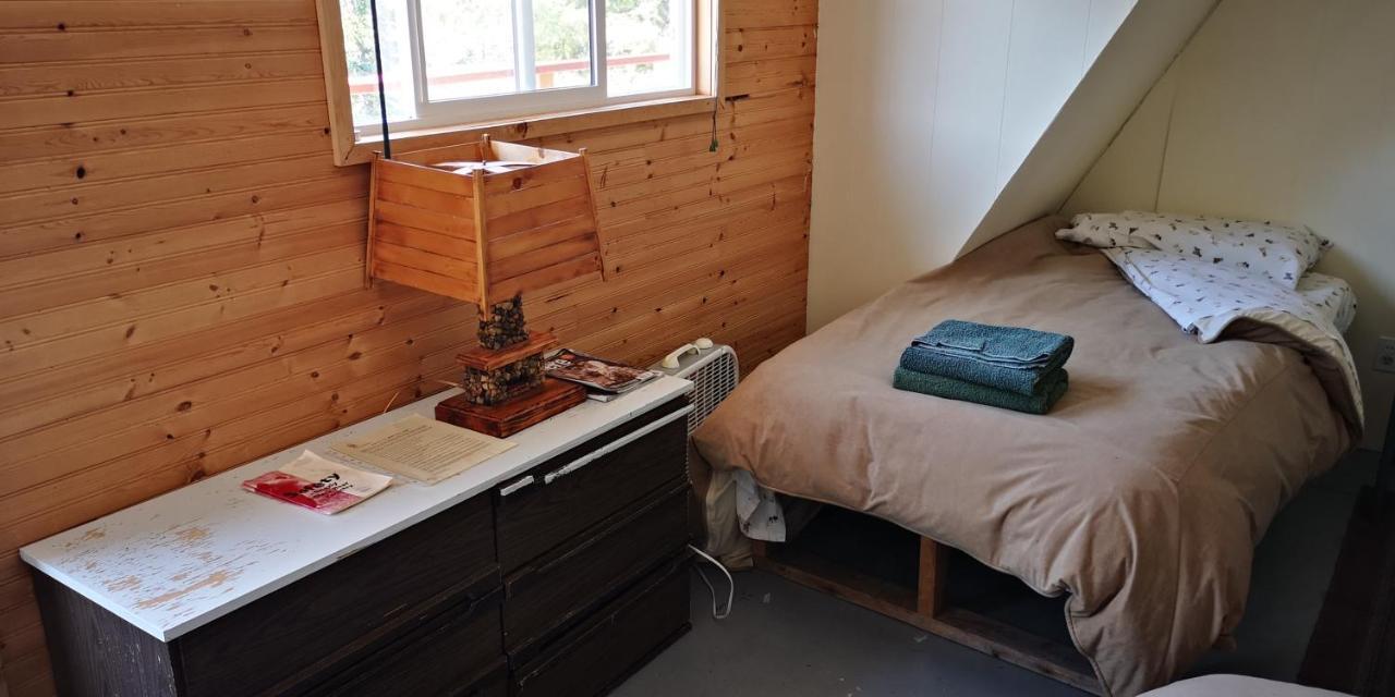 Yellow Dog Lodge, Inc. 옐로나이프 외부 사진